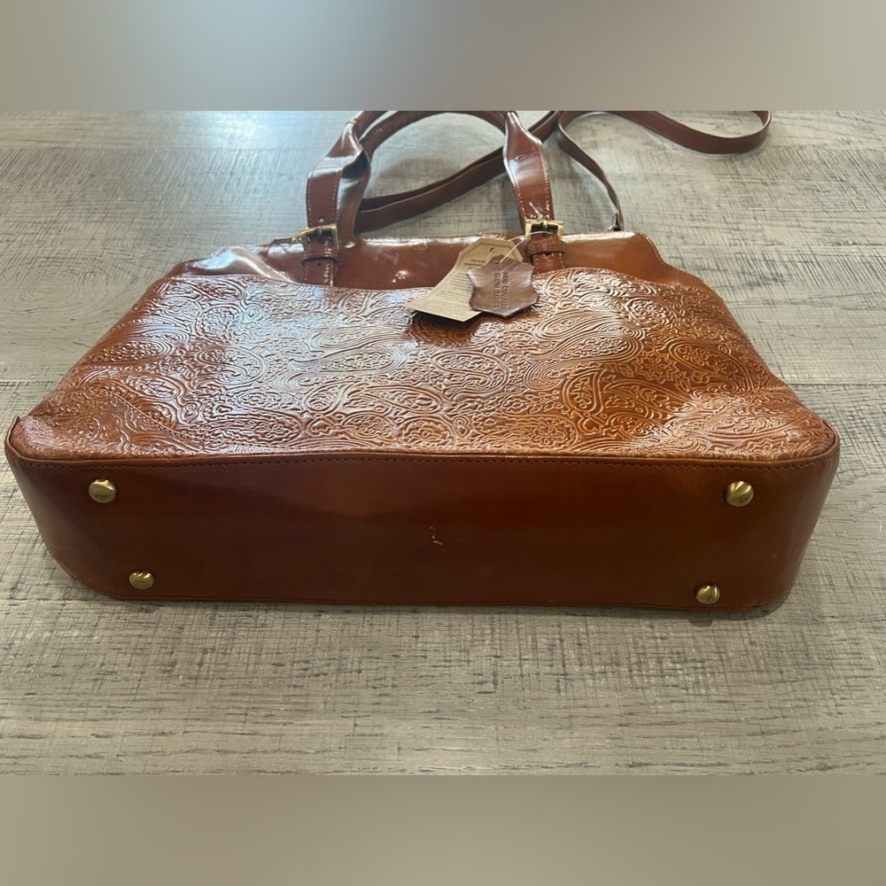American Genius Leather Handbag w/ Removable Shoulder Strap, Tooled Paisley - Picture 3 of 15